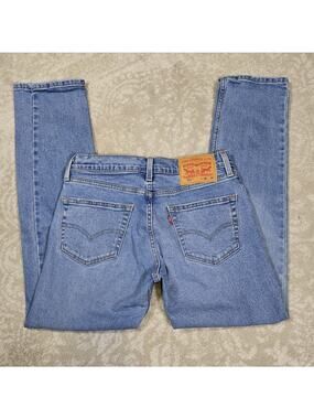 Levi's 511™ Slim Fit men's jeans with a W28 L30 - Preloved With Minor Wear